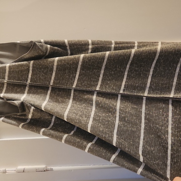 Sperry Medium Dress - Picture 4 of 4